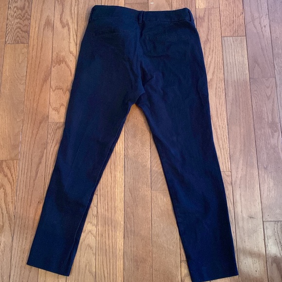 Women’s Old Navy Black Pixie Cut Never-Fade Pants - Picture 9 of 10